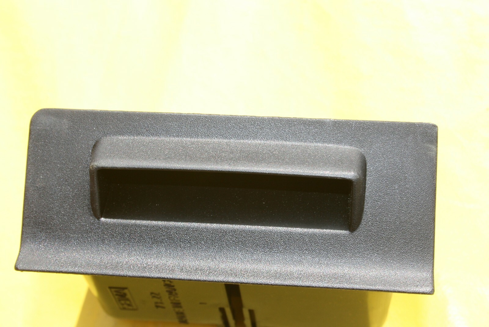 Neuer Aschenbecher Renault R5 Serie 1 Et.Nr. 7701024549 | eBay