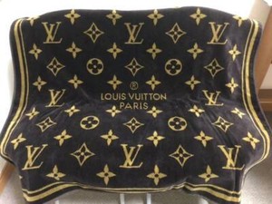 lv beach towel