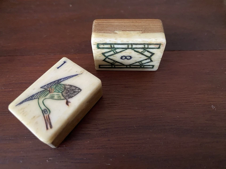 1920s Hand-Carved Bovine Bone & Bamboo Mahjong Tiles — 145 pcs, Dovetail Joint - Image 3 of 4