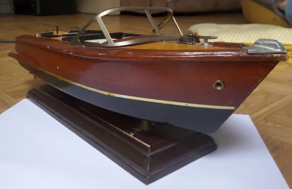 maquette bateau modèle  riva - bois laiton -longueur 35 centimètres - Photo 2/4