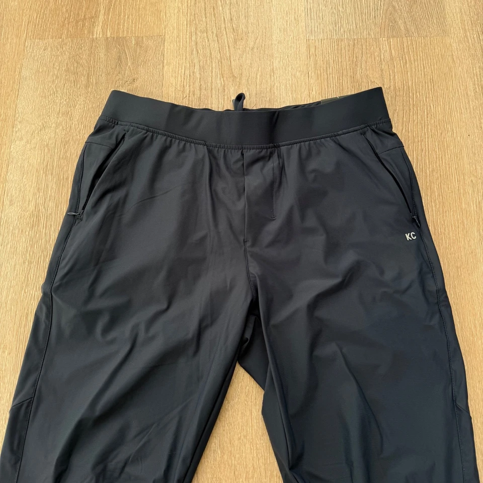 Kenneth Cole Active Tech Jogger Cremallera al Tobillo DWR Reflectante Azul Marino Oscuro Talla Grande Foto 3 de 4