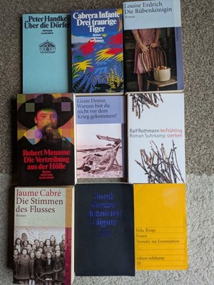 44 Taschenbücher aus dem Suhrkamp Verlag + Stücke von Brecht