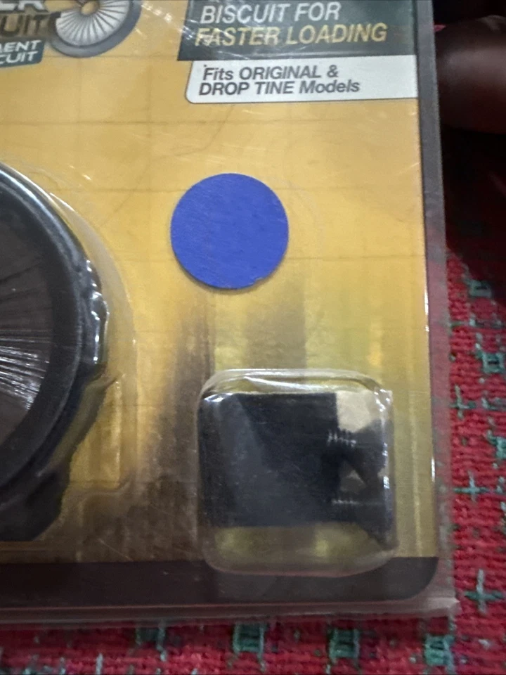 Trophy Ridge Sure Shot Pro Whisker Biscuit Rest Right Hand Medium Black  🇺🇸 - Image 3 of 4