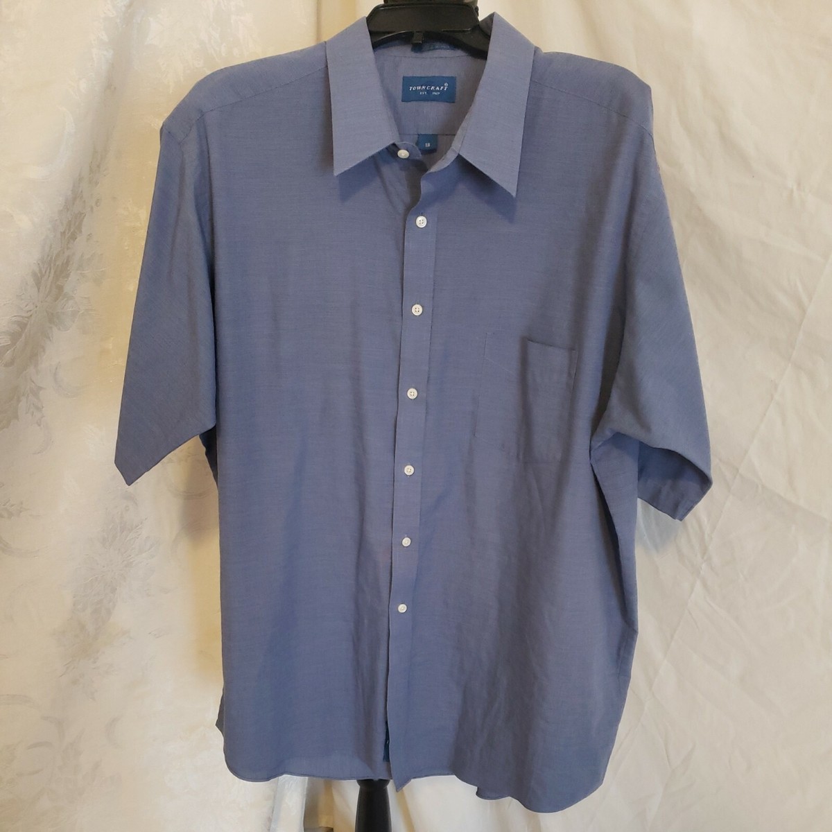 Towncraft est 1927 size 18 blue textured short sleeve shirt Towncraft est 1927 size 18 blue textured short sleeve shirt