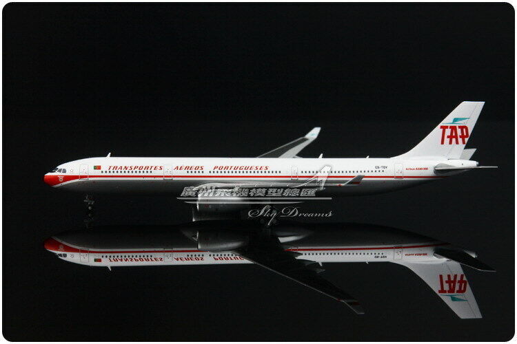 1:400 GeminiJets TAP AIRBUS A330-300 Passenger Airplane