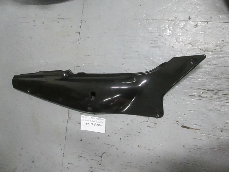 NOS ( MAIER PLASTICS ) 1987 - 1990 CBR600F Hurricane RH Side Cover Foto 3 de 4