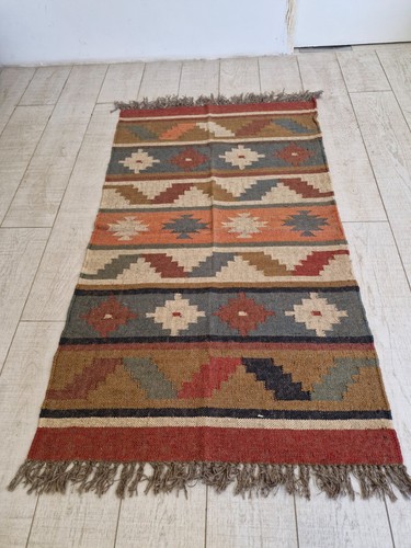 Rugmoda Ethnic Panja Loom Rug | Handwoven Geometric Design 3 x 5 ft rugs - Picture 4 of 5