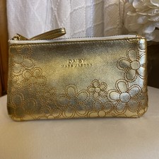 Marc Jacobs Daisy Gold Flower Cosmetic Pouch With Zipper  Wristlet Strap Good 