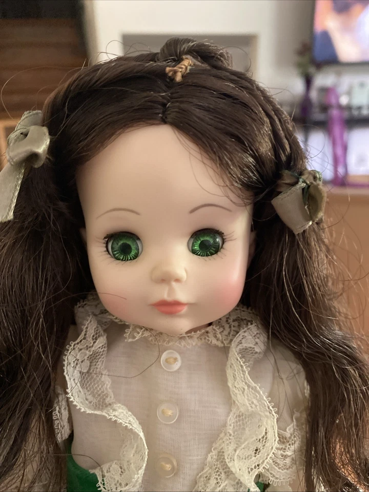 Muñeca Madame Alexander de colección Scarlett Lo que el viento se llevó 14" 1590 soporte usada en excelente estado Foto 2 de 4