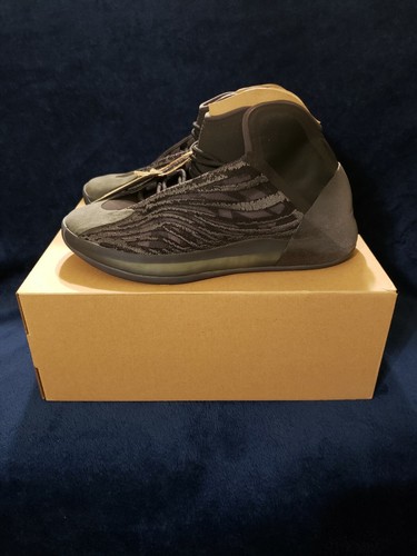 black quantum yeezy