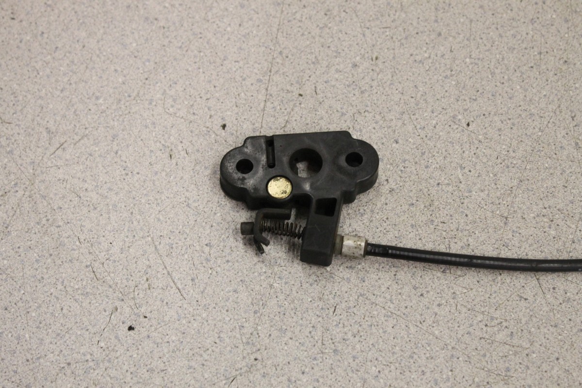 1992 Kawasaki Ninja ZX7R ZX750K SEAT LATCH MOUNT BRACKET LOCK W