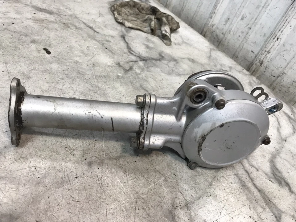 81 Yamaha LC50 LC 50 Champ Scooter Trasero Trasero Final Eje de Transmisión Diferencial  Foto 3 de 4