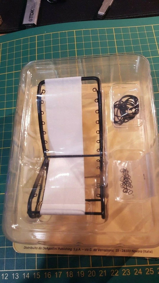 Citroen 2CV Charleston Auto in scala 1:8 De Agostini - Uscita N.3,N.4,N5 - Immagine 4 di 4