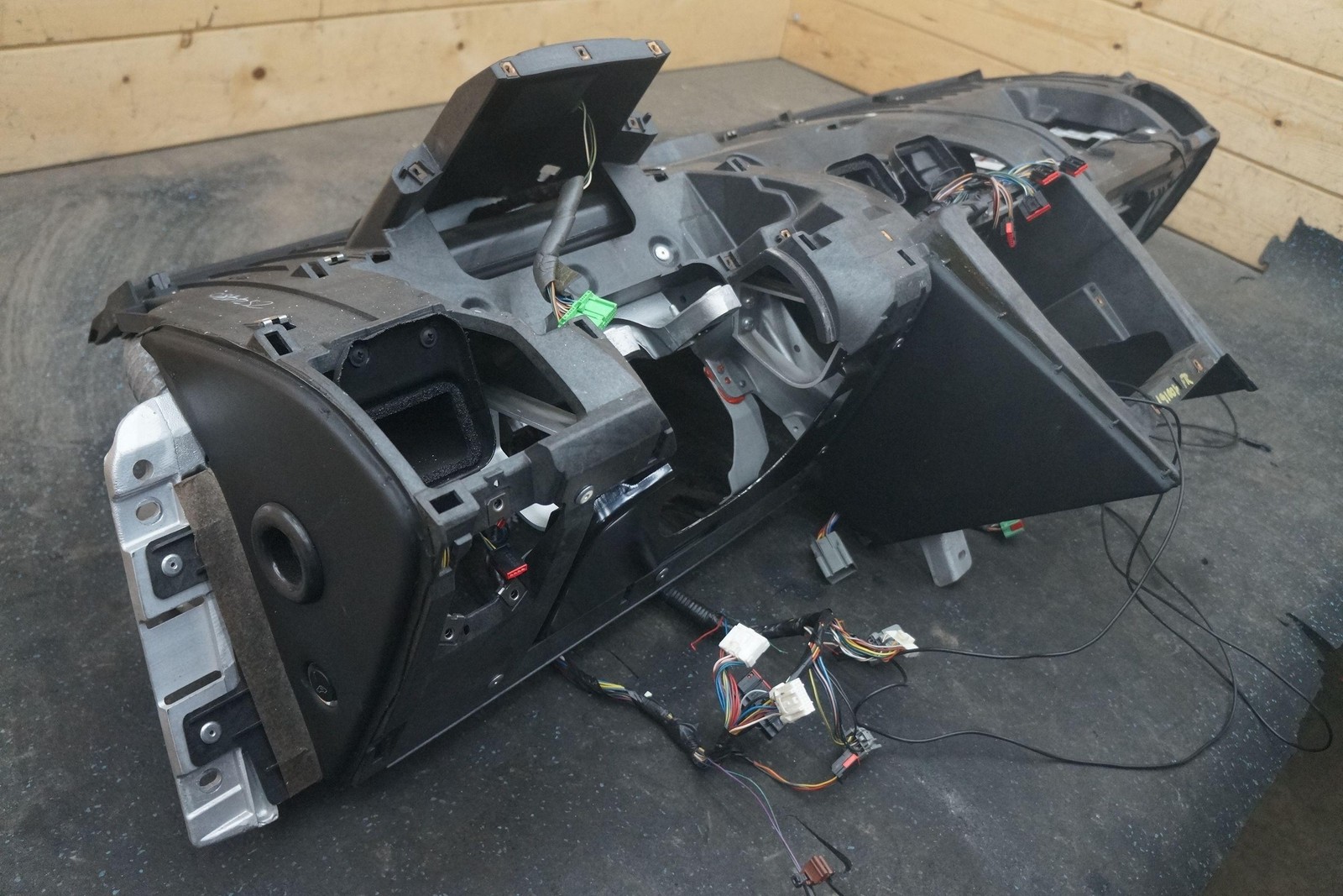 Dashboard Dash Instrument Panel Assembly OEM Aston Martin DB9 2008