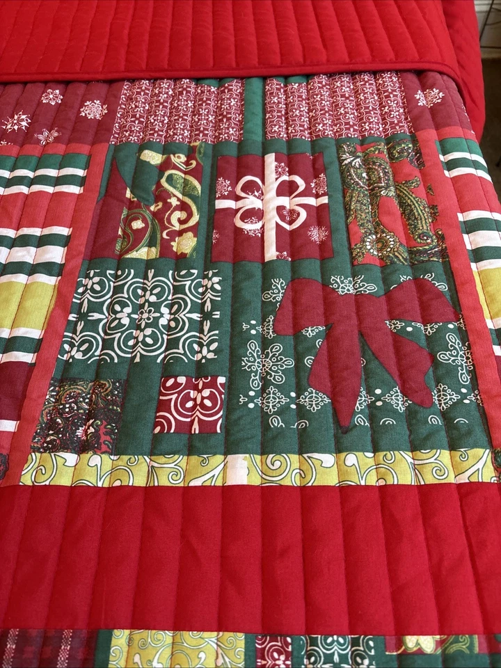 Juego de edredón de 3 piezas tamaño completo/queen Navidad/vacaciones excelente estado 86 pulgadas X 86 pulgadas Foto 3 de 4