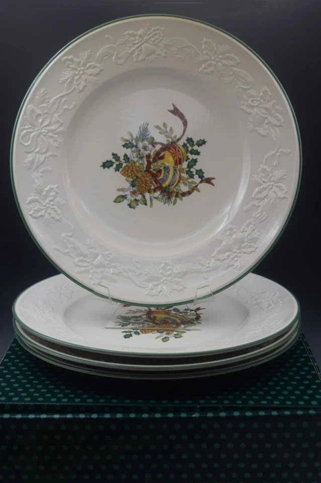 "THANKSGIVING PRE-SALE" Mikasa Holiday Season 11 1/8" Dinner Plates - 4 PLATES