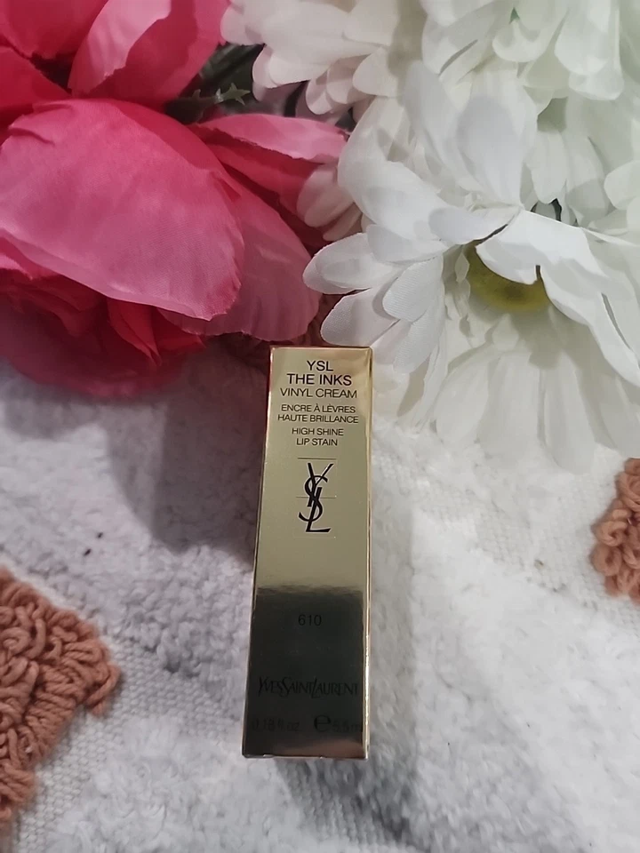 Yves Saint Laurent - Vinilo cremoso mancha de labios - #610 Nude Champion - 0,18 OZ - NUEVO EN CAJA Foto 2 de 4
