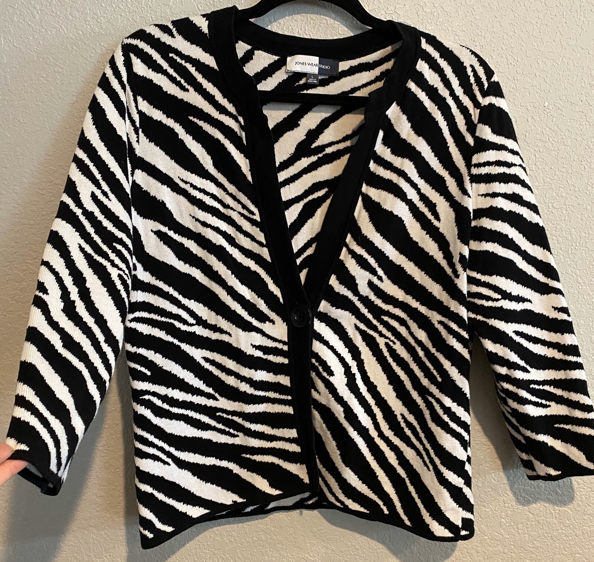 Jones Wear Studio Sweater Cardigan L Zebra Print 100% Cotton 3/4