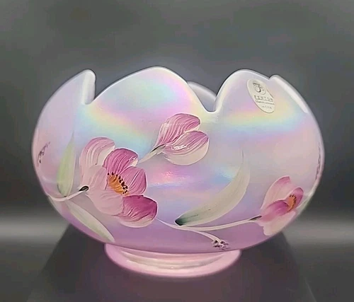 Fenton 2004 Beautiful “Tulip on Rosemilk” Opalescent Stretch Bowl "Gorgeous"