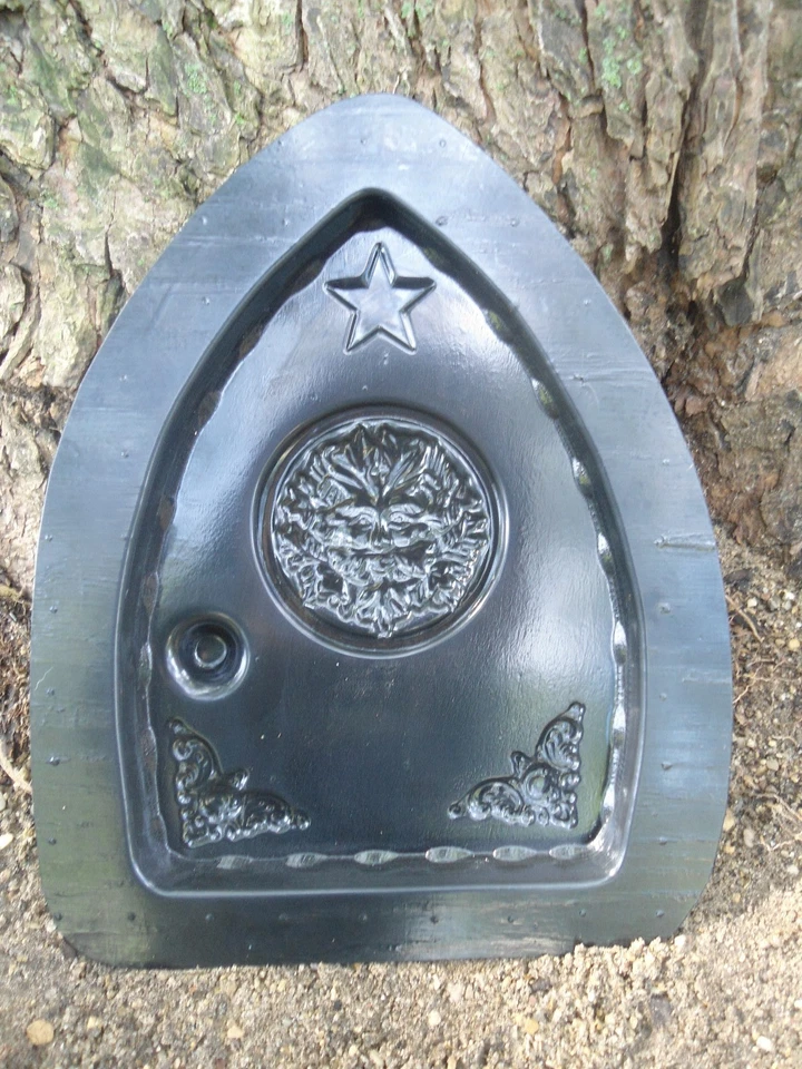 Molde de puerta de hadas hombre verde yeso hormigón molde de fundición 9" x 7" x 1/2" Foto 3 de 3