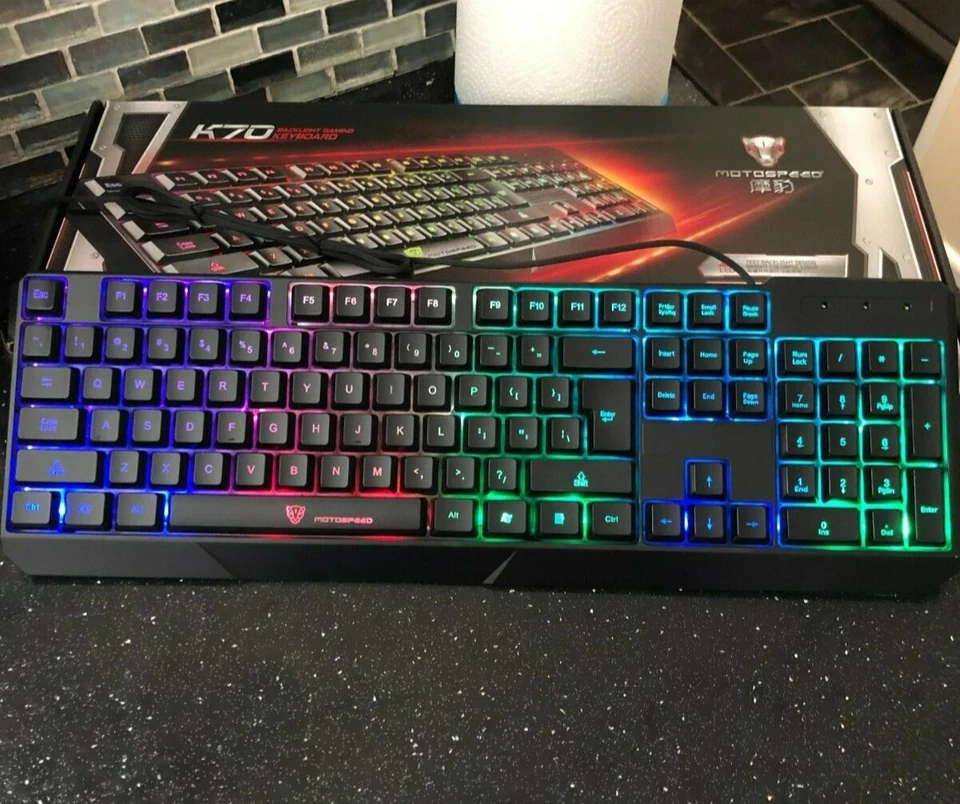 Motospeed K70L Gaming Keyboard USB wired, Multi-colour Backlit (US Layout) - Image 2 of 4