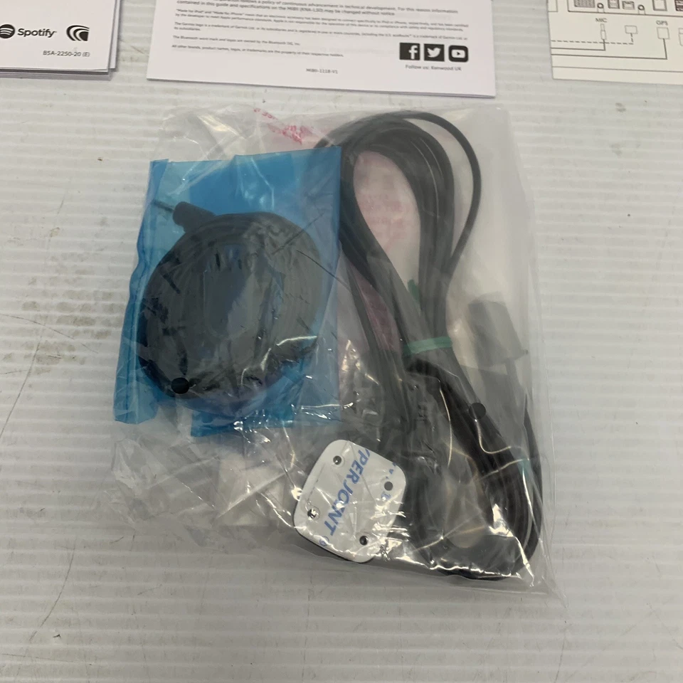 Kenwood VW Navigation Multimedia and DRV N520 Dash Cam Bundle ZGB5G0051MBDR - Image 4 of 4