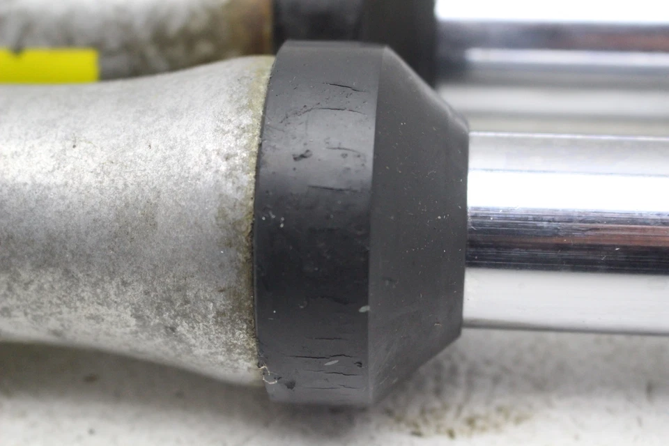 1979 HONDA CX500 CUSTOM CX500C (#348) ПЕРЕДНИЕ ВИЛКИ КОМПЛЕКТ АМОРТИЗАЦИОННОЙ ПОДВЕСКИ ПАРА - Изображение 3 из 4