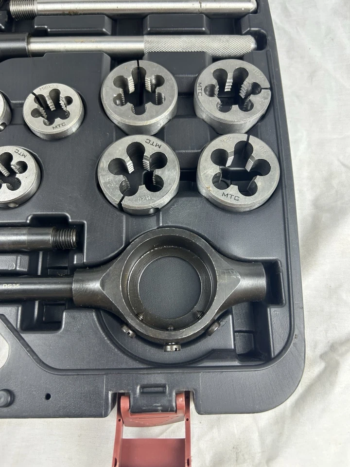 Juego de grifos y troqueles Matco Tools 25MTDS métrico grande apenas usado Foto 2 de 4