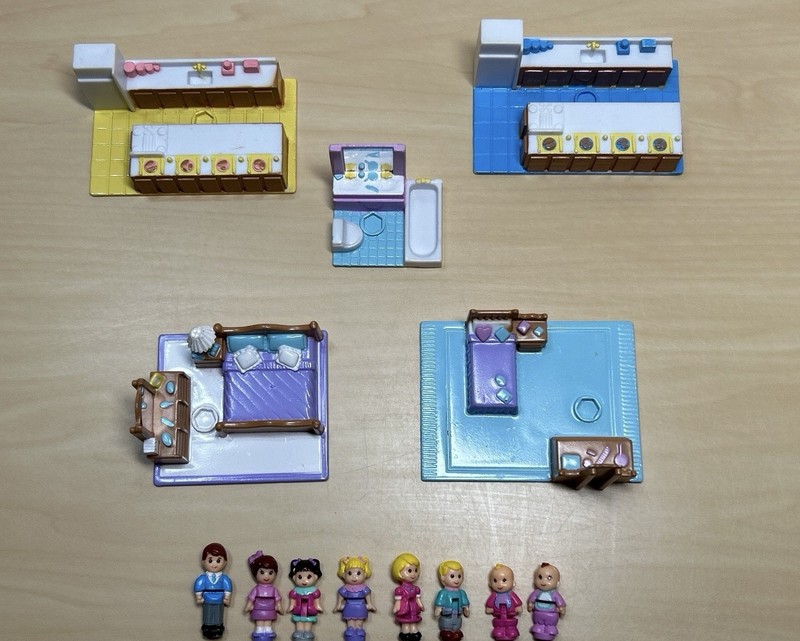 Vintage Galoob My Pretty Dollhouse Lot, 8 Figures and 5 Rooms