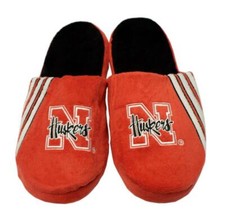 Nebraska Cornhuskers Size Medium Men's Stripe Big Logo Slippers NEW Slide Shoe