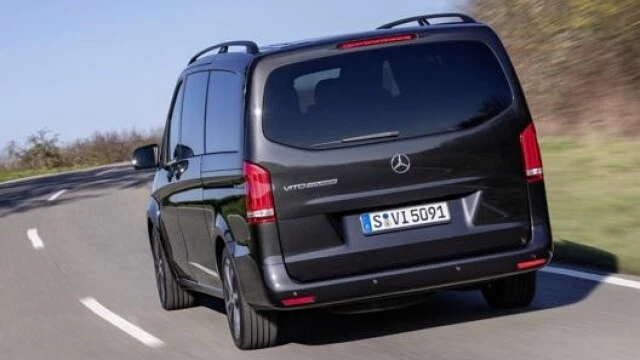 TAPPETINI TAPPETI IN MOQUETTE SU MISURA MERCEDES V (W447) DAL 2014 (7/9 POSTI) - Immagine 4 di 4