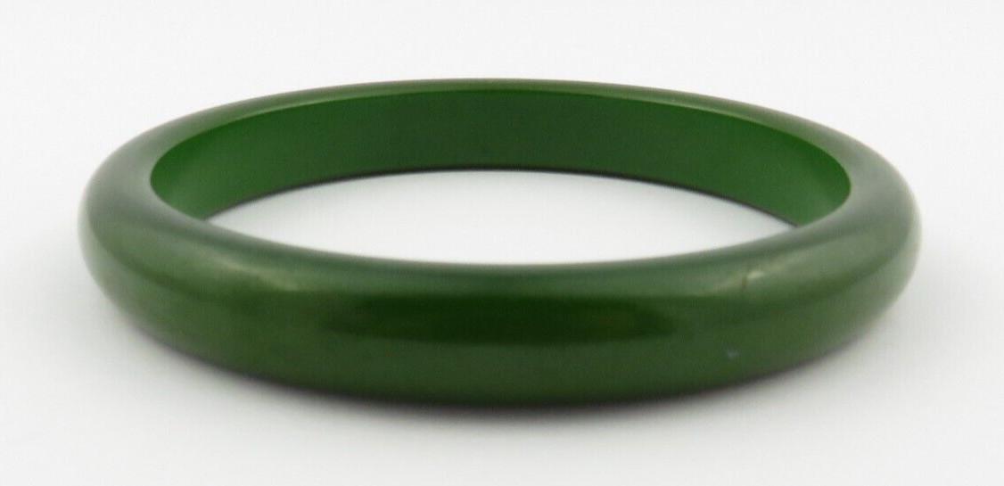 Vtg. Dark Green Solid Bakelite Bangle Bracelet Re… - image 2