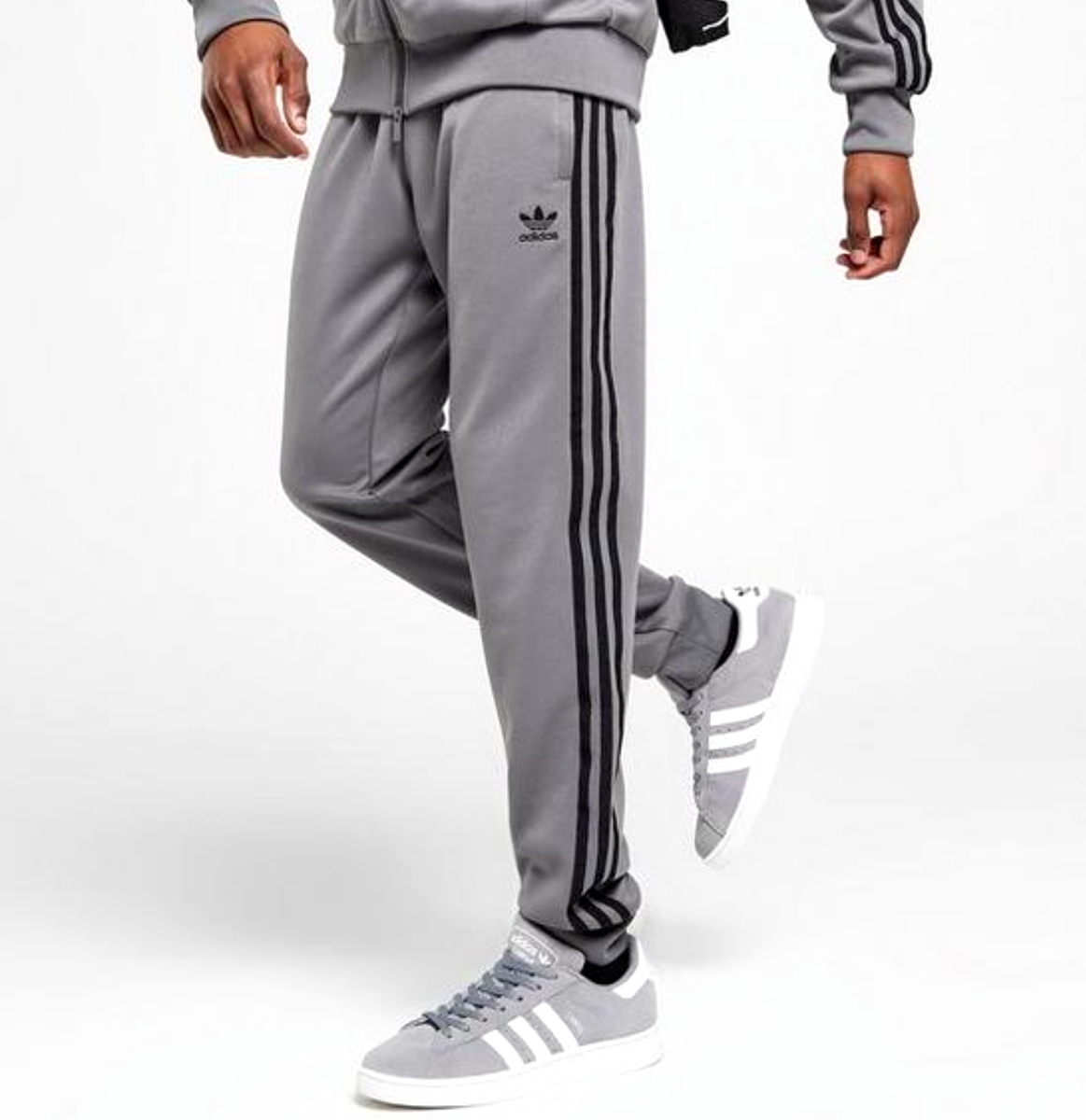 NEW MENS ADIDAS ORIGINALS SUPERSTAR TRACK PANTS ~ SIZE SMALL NEW MENS ADIDAS ORIGINALS SUPERSTAR TRACK PANTS ~ SIZE SMALL