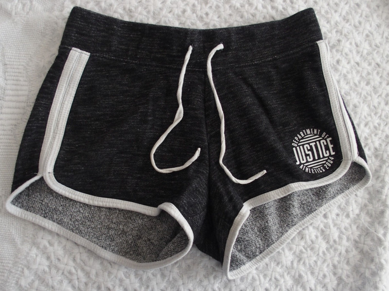 Justice 10 Girls Black Shorts EUC spring summer fall athletic