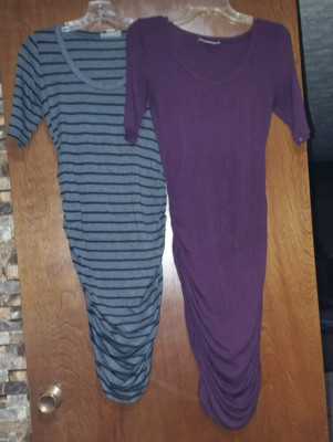 Motherhood Maternity Side Ruched Lot of 2 short sleeve dress lightweight Size S