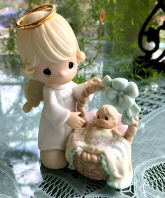 PRECIOUS MOMENTS FIGURINE A CHILD IS A GIFT OF THE LORD (ANGEL W