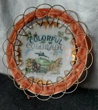 VTG COLORFUL COLORADO SOUVENIR MINI WALL PLATE. THRIFCO CERAMICS MADE IN JAPAN