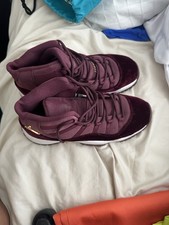 Jordan 11 Size 6 Burgundy Pre Owned