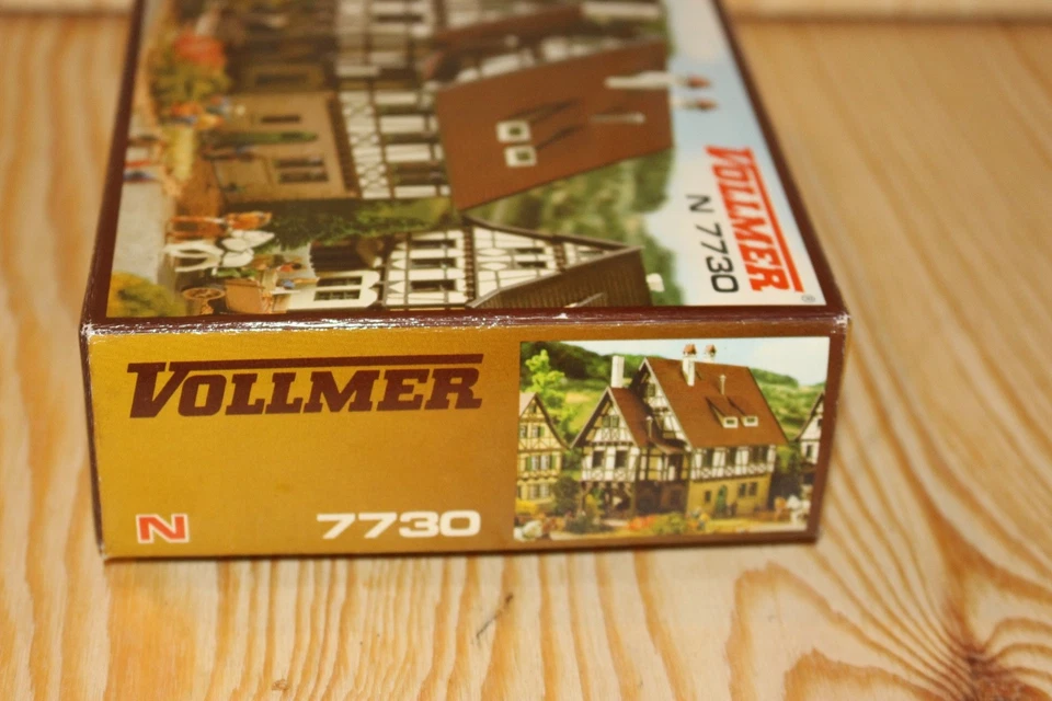 (BE0463) Vollmer N 47730 Fachwerkhaus mit Inneneinrichtung ungebaut Bausatz - Bild 3 von 4