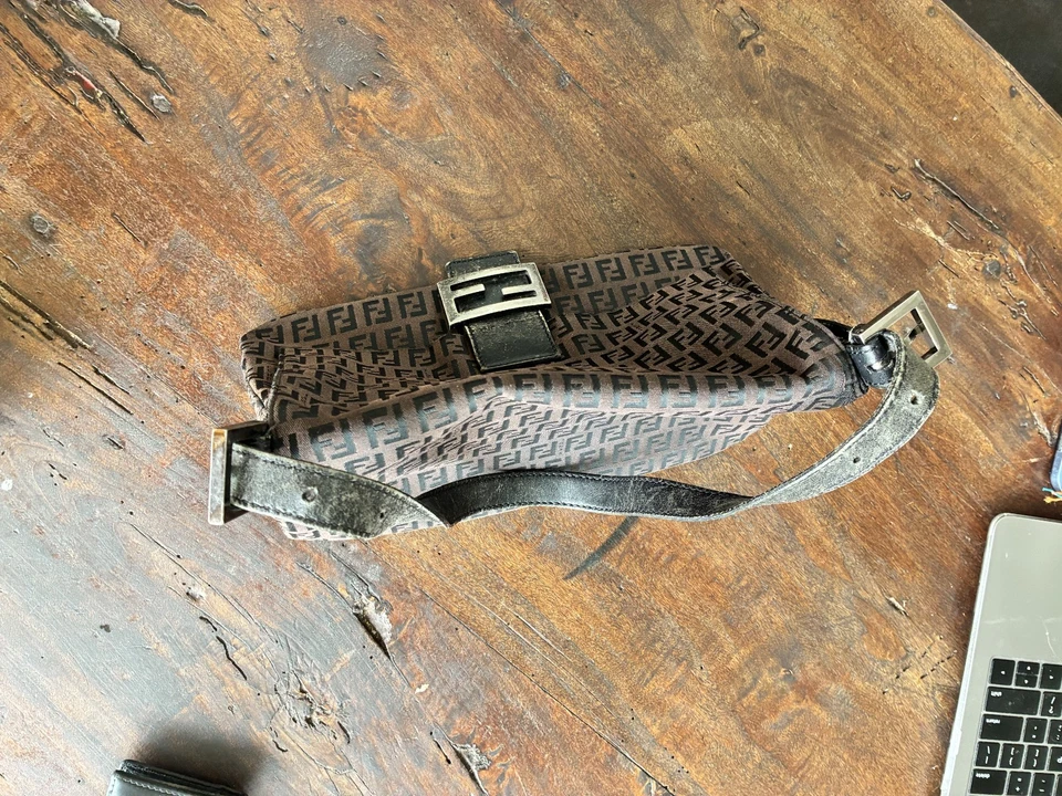 Fendi Mamma Baguette, photo 4 of 5