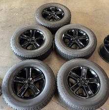 Five 2023 Jeep Wrangler Factory 18 Wheels Tires Oem Rims 92219255 Bds 2557018
