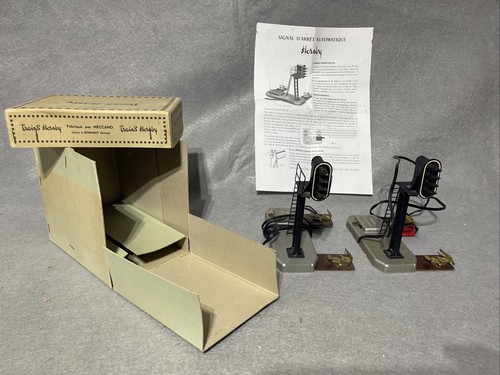 French Hornby Automatic Signals, 1 Boxed/1 UnBoxed, VG-EX! - Picture 1 of 8