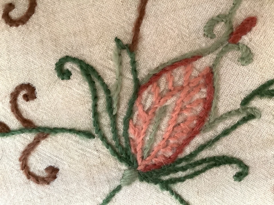Vintage Linen Fabric Cushion Cover Hand Embroidered Crewel Work 43x43cms+Border - Image 4 of 4