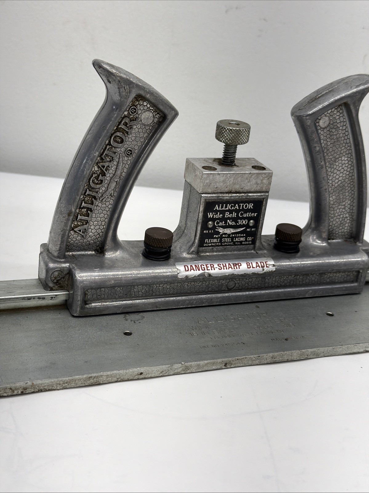 Alligator Wide Belt Cutter Cat No. 300 W/ 18” Base Part No. 318. Flexible Steel