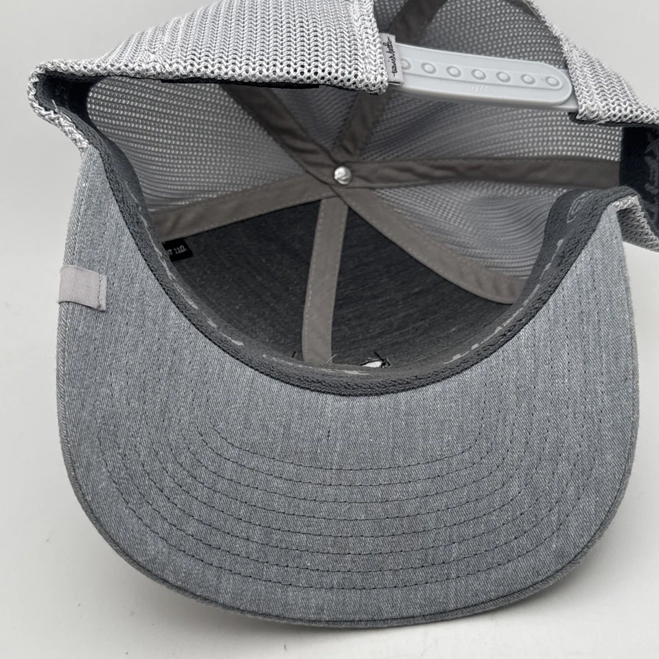 Gorra de golf Travis Mathew Final Boarding SnapBack blanca para hombre flexible para uno diez Foto 4 de 4