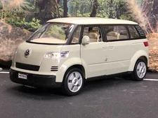 1:24 Diecast Car Welly KHAKI 2001 VOLKSWAGEN MICROBUS No. 2419 No Box