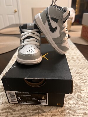 ◆正規品◆NIKE AIR JORDAN 1 MID LIGHT SMOKE GREY◆追跡可◆ s-l400.jpg