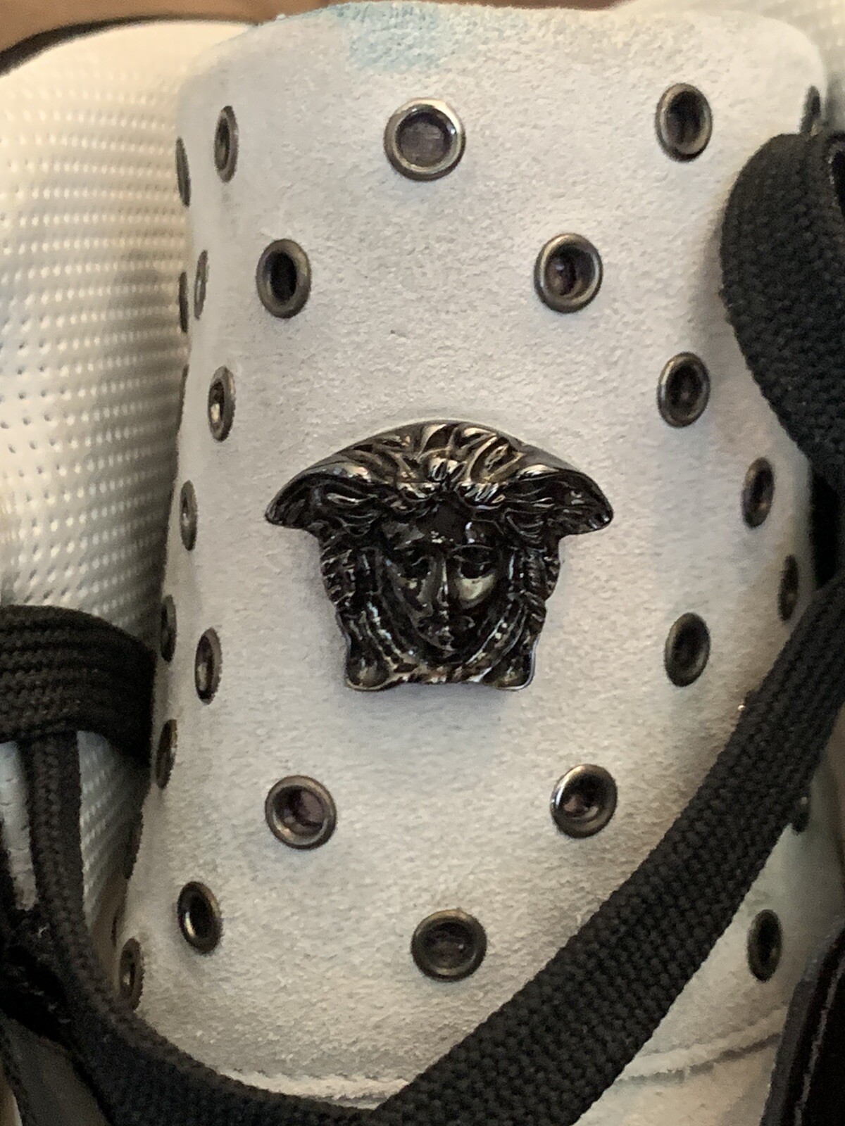 PRE-OWNED MEN VERSACE HIGH TOP SNEAKER WITH BACK CHAIN TRIM SIZE 44 US SIZE 10.5 image 10