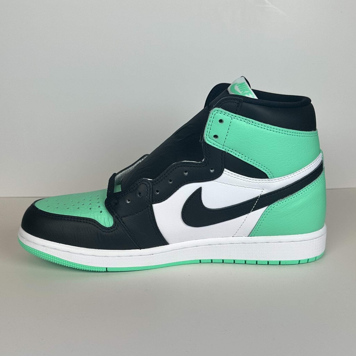 Nike Air Jordan 1 Retro High OG Green Glow | eBay