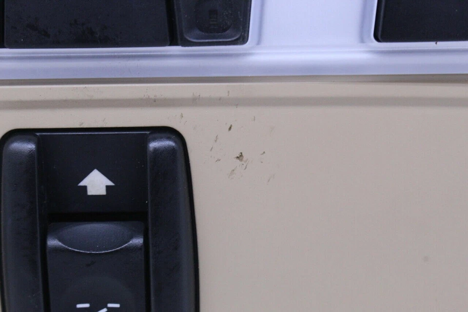 Luz de mapa domo consola superior BMW 323i 328i 330i 335i OEM usada Foto 3 de 4